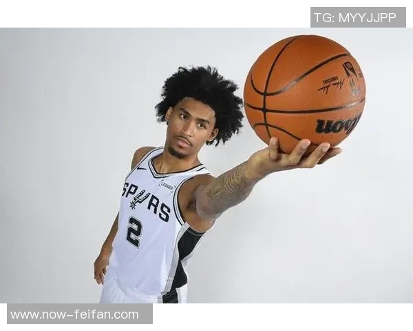 哈珀惊讶不已奎因交换球衣后又迅速要回自己的球衣真是搞笑瞬间