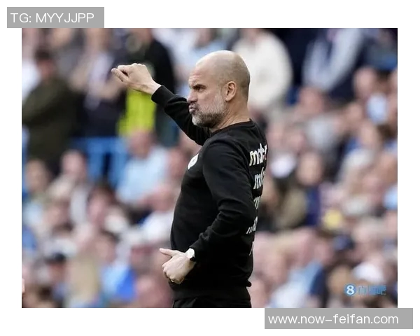 瓜帅赛后与主裁亲切交流竖起大拇指表达赞赏与尊重